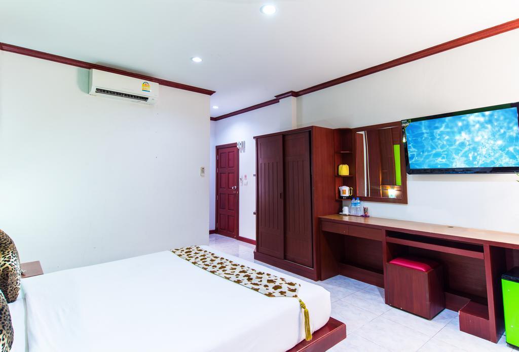 Forest Patong Hotel Экстерьер фото